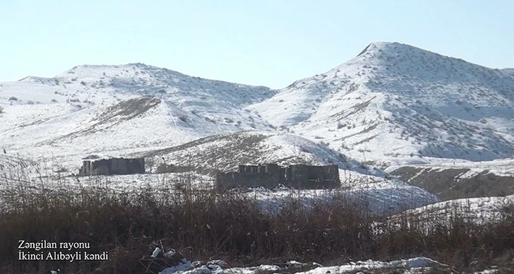 Минобороны Азербайджана показало село Икинджи Алыбейли освобожденного Зангиланского района - ВИДЕО
