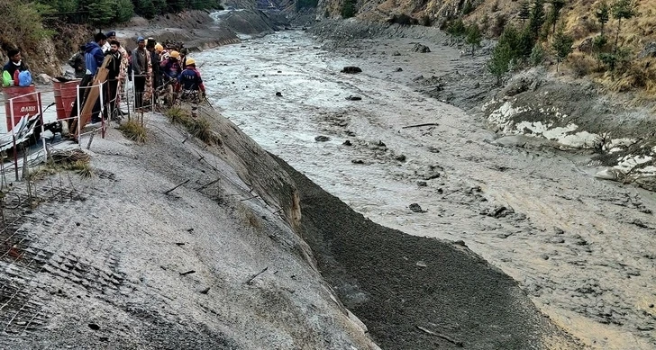 Сошедший ледник убил десятки человек в Индии