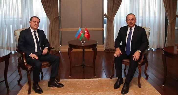 В МИД Азербайджана рассказали о встрече Джейхуна Байрамова и Мевлюта Чавушоглу в Анкаре