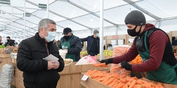 В Баку и Абшеронском районе открылись сельхозярмарки