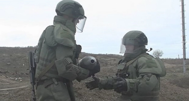 Российские саперы обезвредили в Карабахе около 25 тысяч взрывоопасных предметов - ФОТО