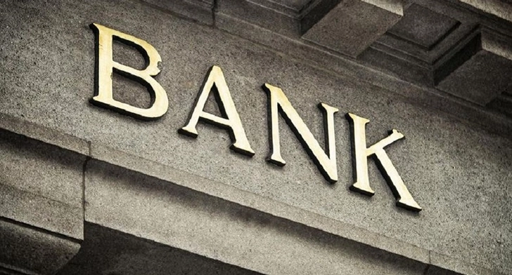 Спрос банков Азербайджана на инвалюту достиг 42 млн долларов