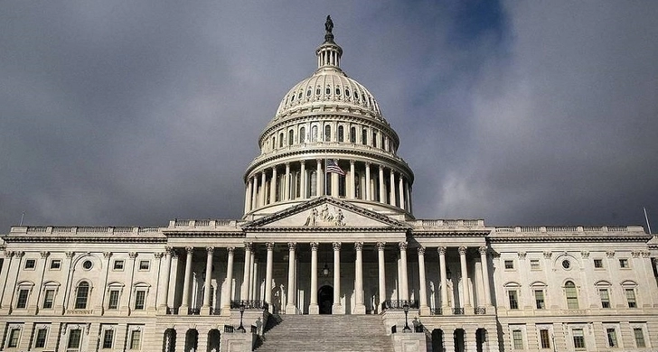 Конгресс США принял пакет стимулирующих экономику мер объемом $1,9 трлн
