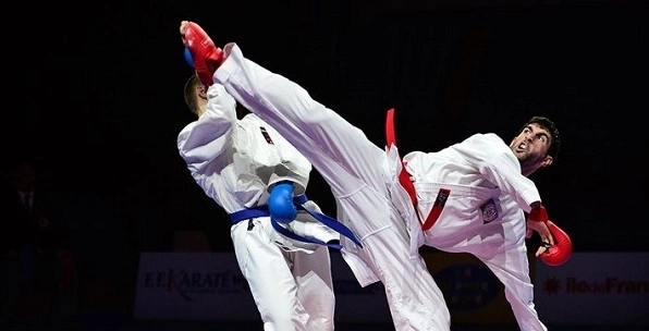 Фирдовси Фарзалиев вышел в финал турнира Премьер-лиги по карате