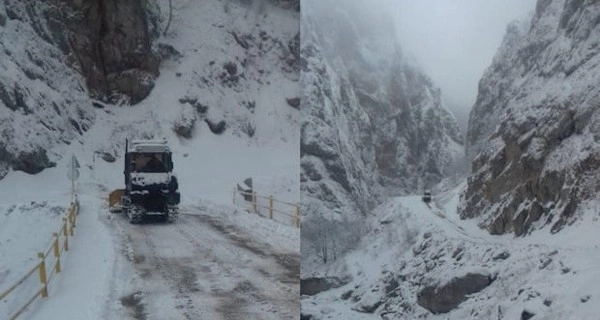 Дорога Губа-Хыналыг очищается от снега - ФОТО