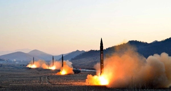 WP: КНДР в выходные провела пуски ракет малой дальности