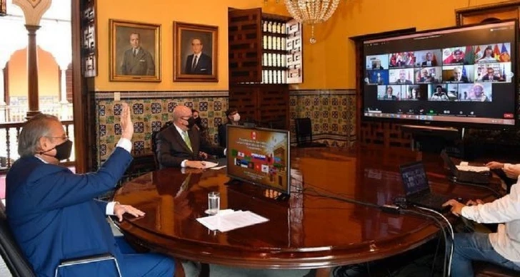 Посол Азербайджана вручил верительные грамоты главе МИД Перу