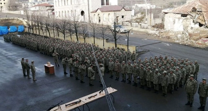 В Шуше состоялась церемония проводов уволенных в запас военнослужащих - ФОТО