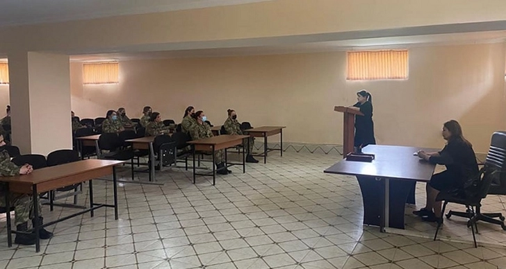 Проводятся семинары для азербайджанских военнослужащих - ФОТО