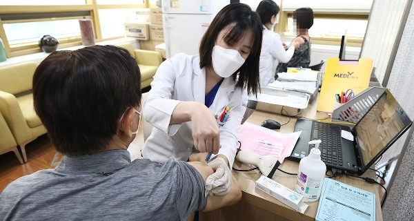 Южная Корея возобновит вакцинацию AstraZeneca