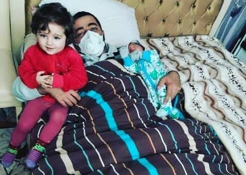 Отец двоих детей 33-летний Мехман Гулиев нуждается в помощи, чтобы продолжить лечить рак крови. Крик о помощи