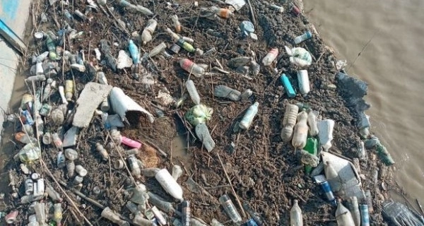 Канал с питьевой водой в Сабирабаде превратили в мусорку - ФОТО/ВИДЕО