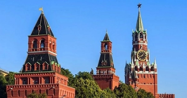Caliber: Башни Кремля и шахматная партия Алиева - ВИДЕО