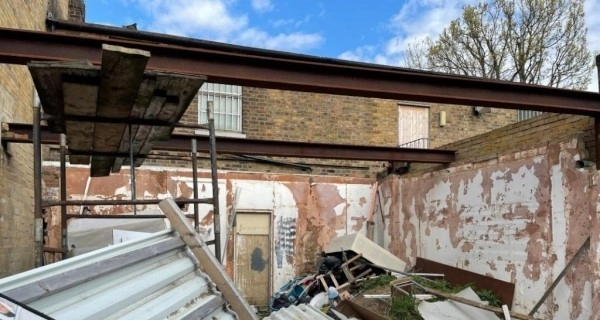 В Лондоне квартиру без крыши захотели продать за сотни тысяч фунтов - ФОТО