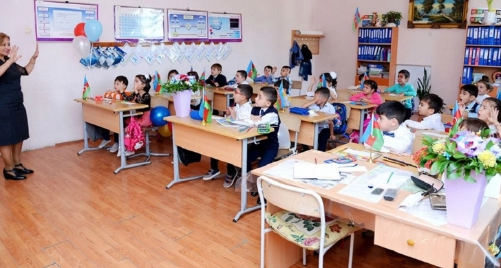 Досрочного приема одаренных детей в первый класс не предусмотрено - Минобразования Азербайджана