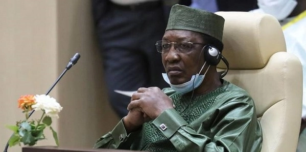 Президент Чада переизбрался на шестой срок и погиб в бою