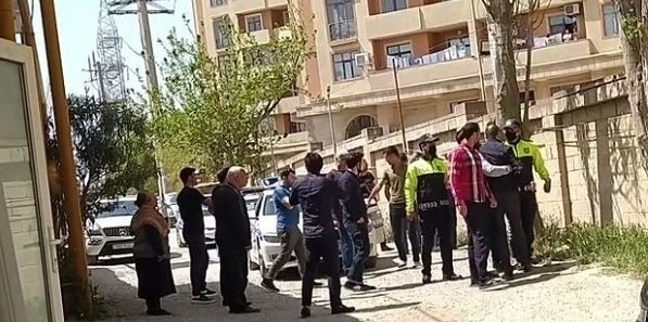 МВД прокомментировало конфликт между сотрудниками дорожной полиции и водителем в Баку - ВИДЕО