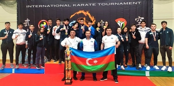 Азербайджанские каратисты завоевали золото и серебро в Беларуси - ФОТО