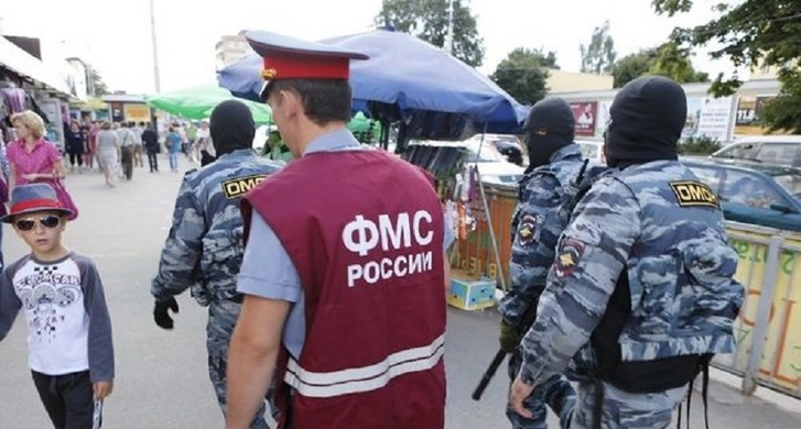 Сложности российской миграционной политики или что делать 120 тысячам азербайджанцев? - Комментарий из России