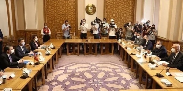 Представители МИД Египта и Турции провели первую официальную встречу за восемь лет