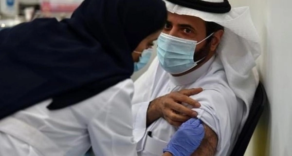 В Саудовской Аравии запретили выходить на работу без вакцинации от COVID-19
