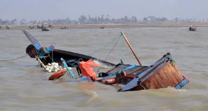 В Нигерии на реке при опрокидывании судна утонули 28 человек