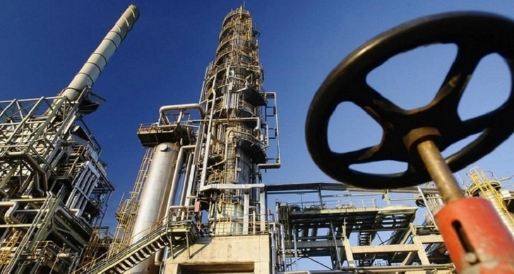 Азербайджан стал единственным поставщиком нефти в Украину