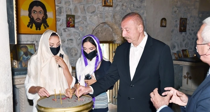 Ильхам Алиев посетил в поселке Нидж среднюю школу №1 и церковь Святого Елисея «Чотари» - ФОТО/ВИДЕО