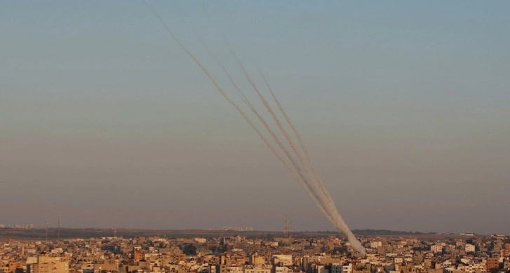 В пригороде Тель-Авива упали две ракеты, запущенные из сектора Газа