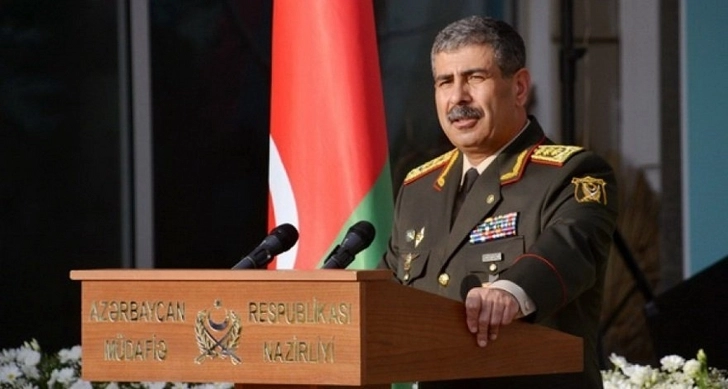Министр обороны Азербайджана заслушал доклады о ходе учений