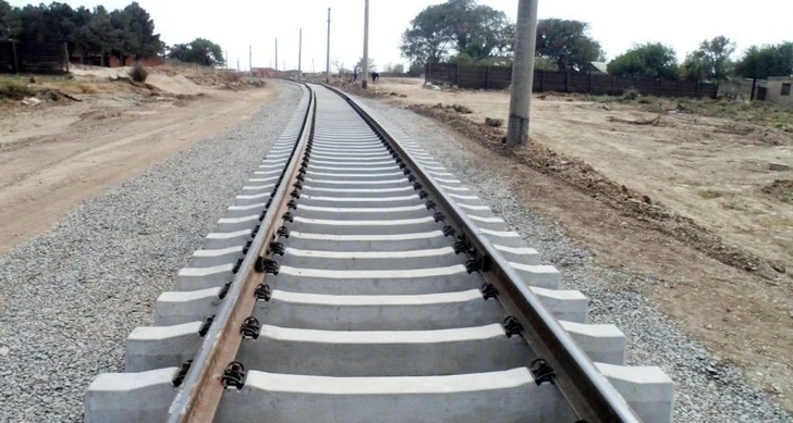 В Азербайджане началось строительство инфраструктуры железной дороги Горадиз-Агбенд