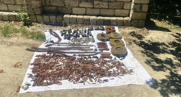 Возле кладбища в Хачмазе обнаружены боеприпасы - ФОТО