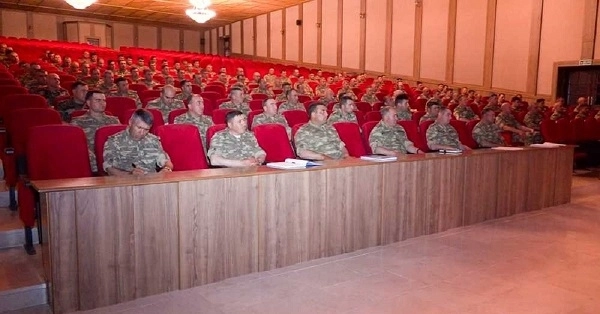 В войсках Нахчыванского гарнизона проведены очередные занятия по командирской подготовке - ФОТО/ВИДЕО