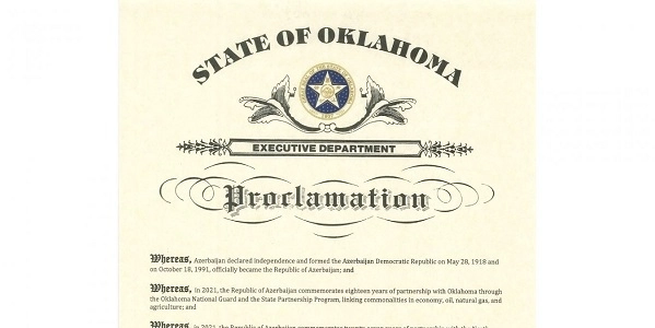 Губернатор Оклахомы подписал декларацию по случаю 103-й годовщины образования АДР - ФОТО