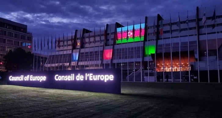 Здание Совета Европы окрасилось в цвета флага Азербайджана - ФОТО