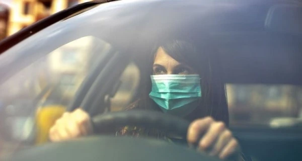 В Азербайджане требование об обязательном ношении медмасок не распространяется на личные автомобили