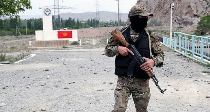 Кыргызстан усилил охрану границы с Таджикистаном из-за обострения ситуации