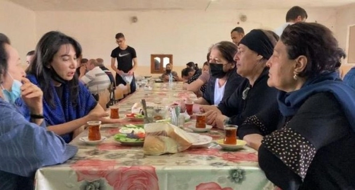 Омбудсмен Азербайджана посетила семьи погибших журналистов - ФОТО
