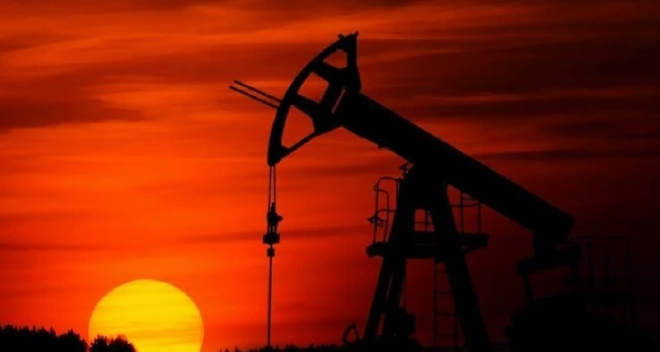 Средняя цена на нефть Azeri Light в течение недели выросла более чем на 2 доллара за баррель