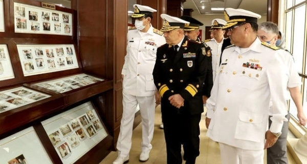 Командующий ВМС Азербайджана посетил Военно-морскую академию Пакистана - ФОТО