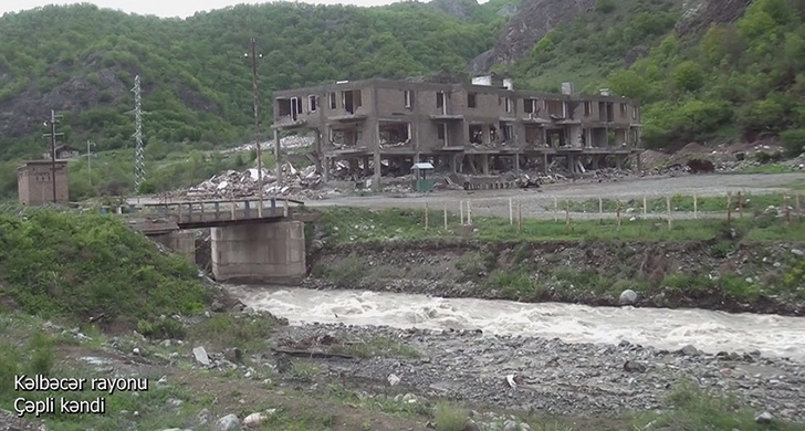 Минобороны Азербайджана показало село Чепли Кельбаджарского района, освобожденного от оккупации - ВИДЕО