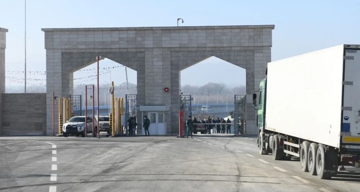 На азербайджано-российской границе устранена очередь из грузовых автомобилей