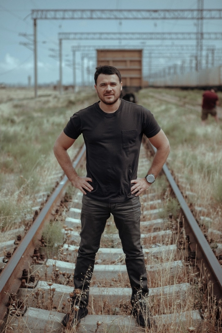 Media.az - Новости Азербайджана - EMIN выпустил новый клип на песню «Отпусти и лети» - ФОТО/ВИДЕО
