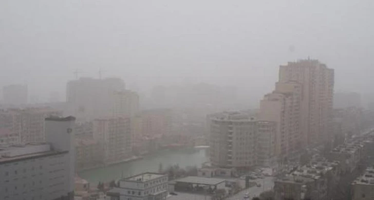 В Баку концентрация пыли превышает норму в 5,1 раза