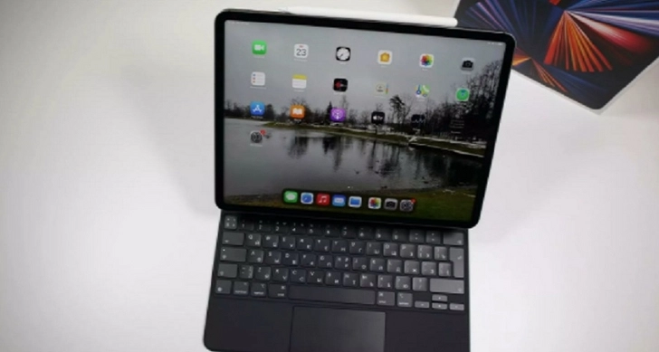 Apple задумала создать гигантский iPad