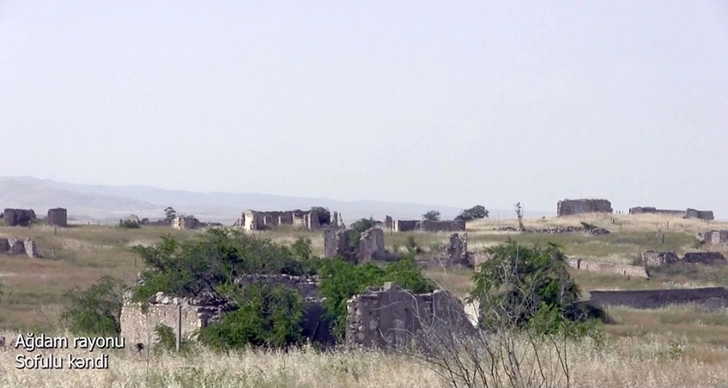 Минобороны Азербайджана показало село Софулу Агдамского района, освобожденного от оккупации - ВИДЕО