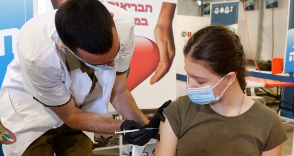 По всему Израилю открыты десятки пунктов вакцинации