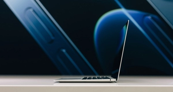 MacBook Air на M1 - бесшумный ультрабук с нереальной производительностью - ФОТО