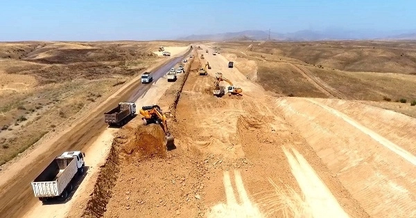 Продолжается строительство автодороги Шукюрбейли-Джебраил-Гадрут - ФОТО