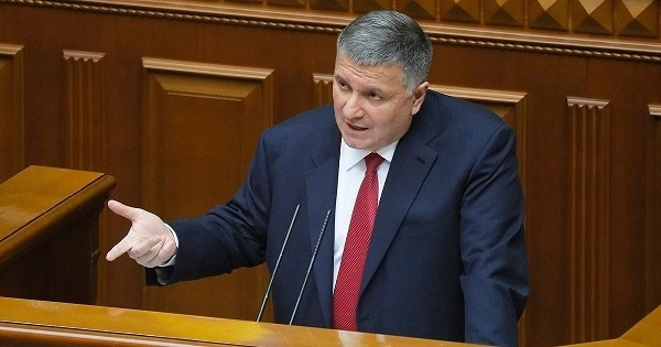 Рада приняла отставку главы МВД Украины Арсена Авакова